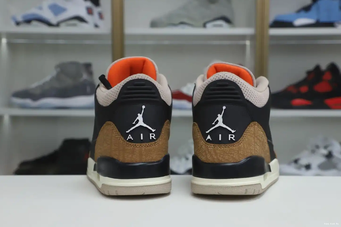 AIR DESERT Kimikick CT8532 CEMENT JORDAN 3 0511